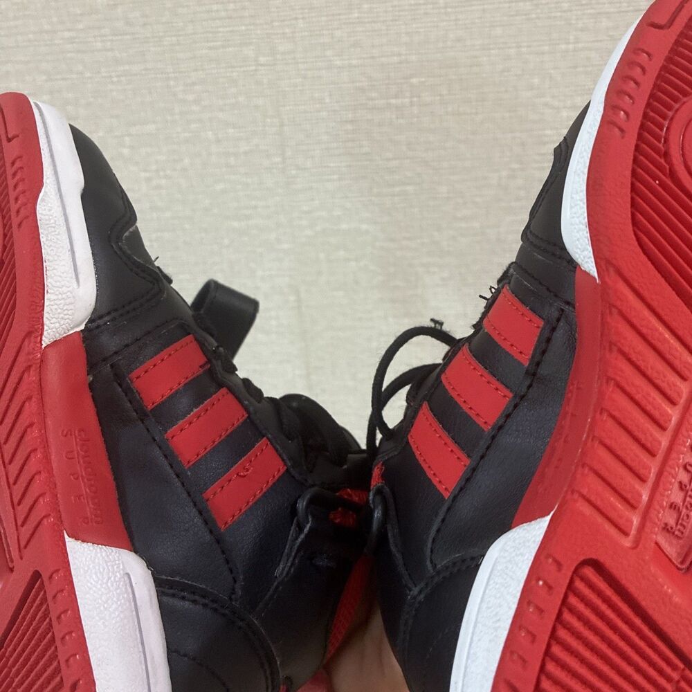Adidas boy sneakers size 11 1/2 K Black And Red Nwob Boots - Picture 7 of 9